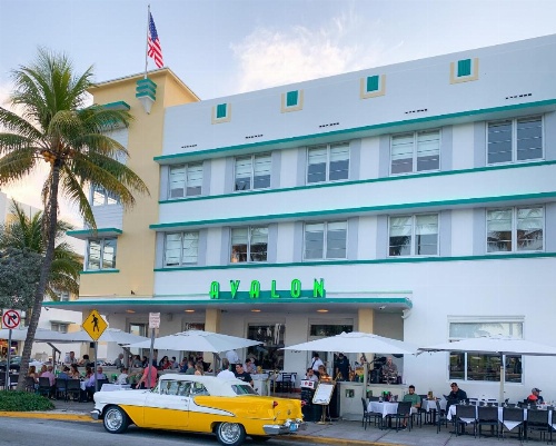 Avalon Hotel image 14